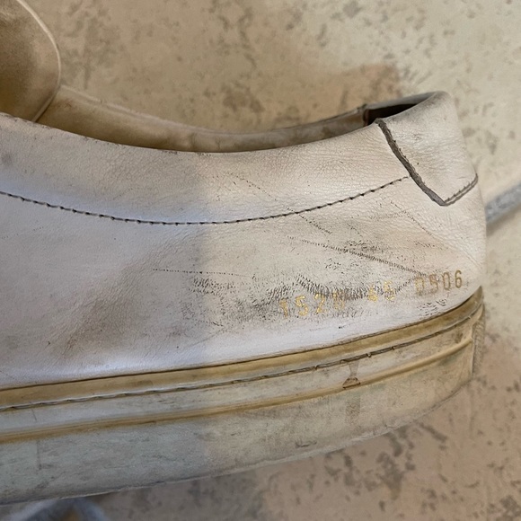 Common Projects Men’s White Sneakers - Picture 4 of 6